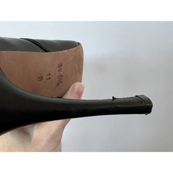 Coach Nila Bootie Black Leather Gold Hardware Size 11 - Picture 9 of 9